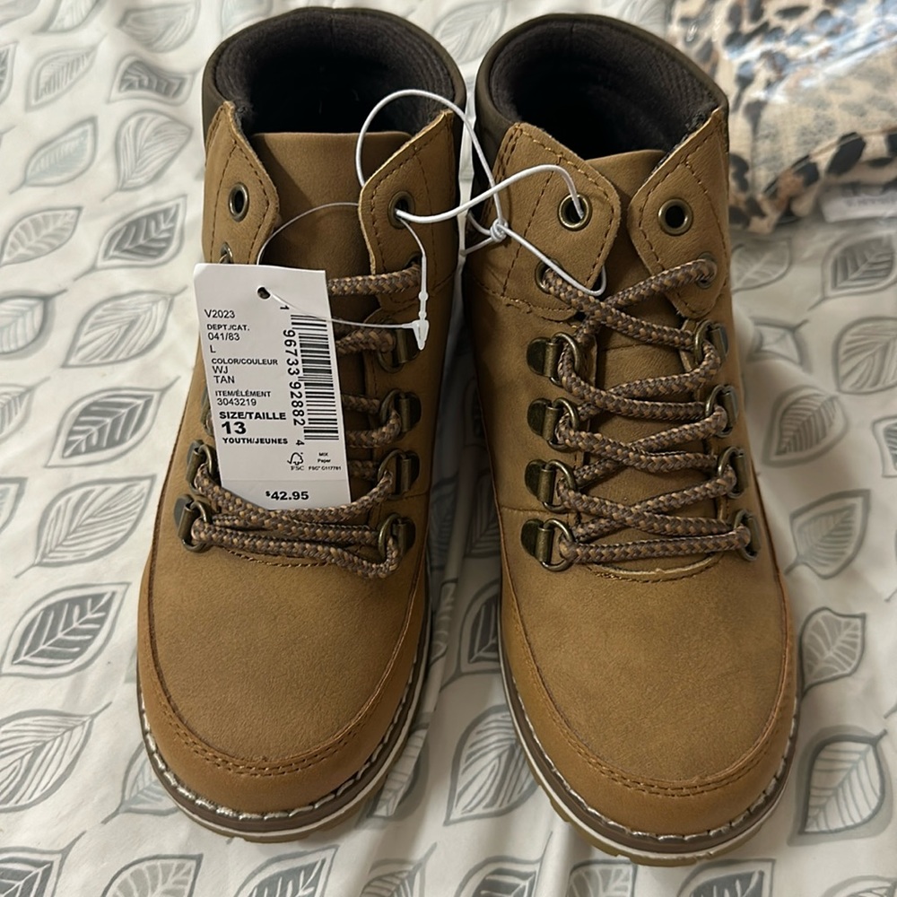 Boys lace up shoes